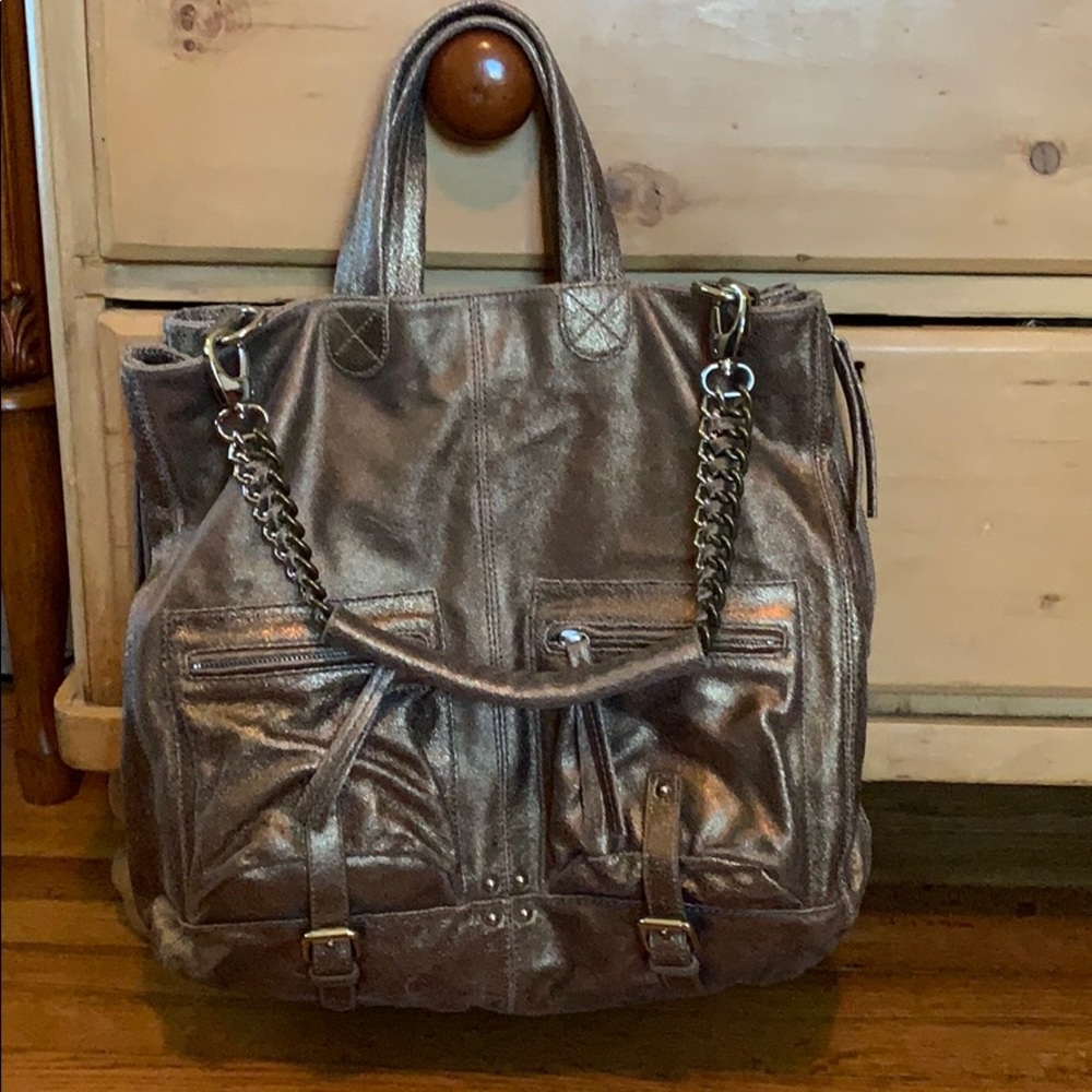 La Victoire tote bag